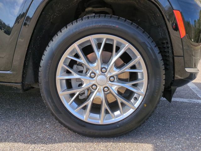 Used 2021 Jeep Grand Cherokee L Summit w/ Luxury Tech Group V image 11