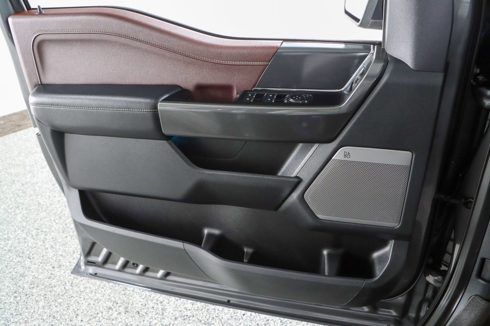 Used 2022 Ford F150 Lariat w/ Equipment Group 502A High image 26