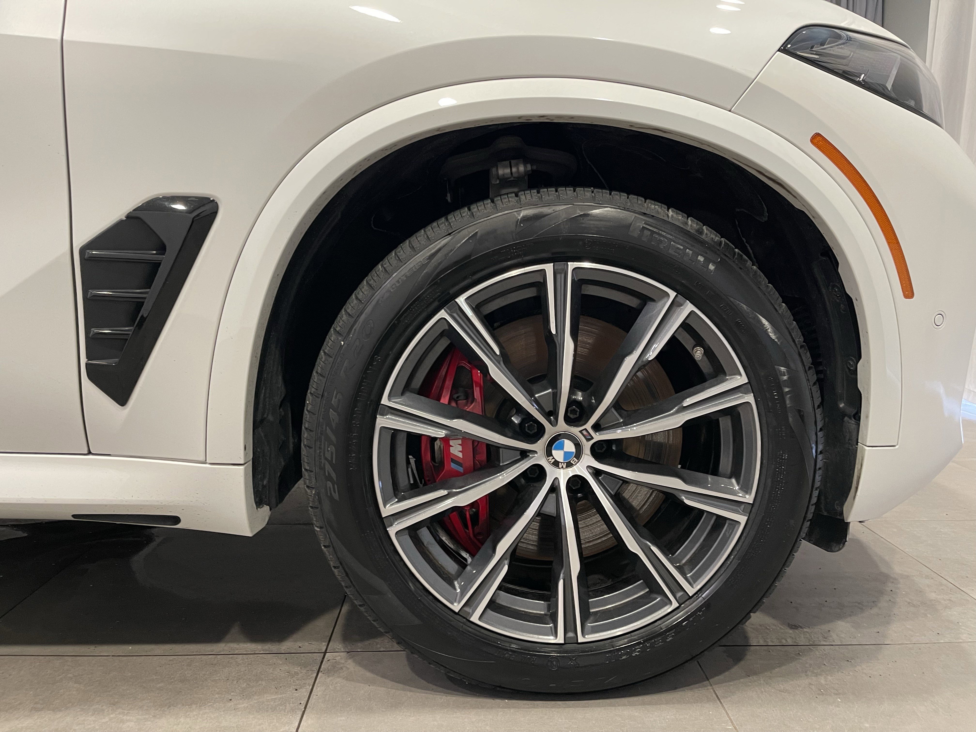 Used 2025 BMW X5 M60i w/ Executive Package image 10