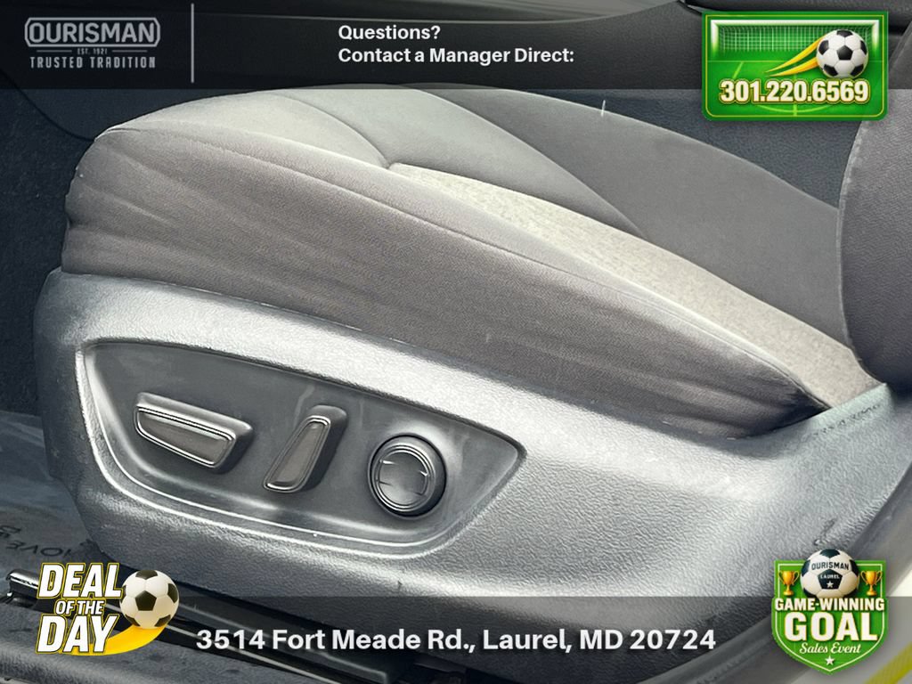 Used 2024 Toyota Camry LE FWD image 7