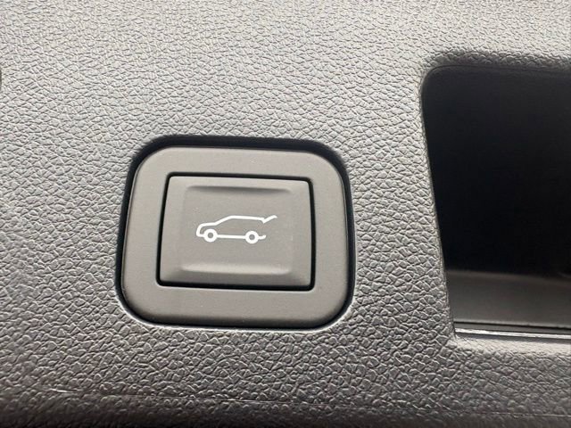 New 2026 Chevrolet Equinox RS w/ Convenience Package III FWD image 12