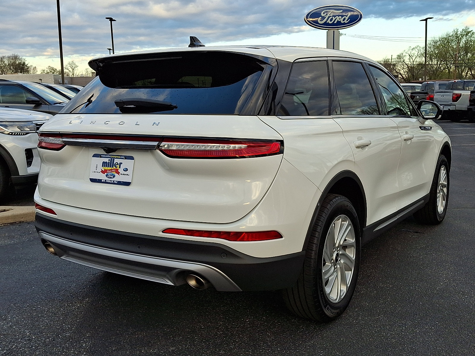 Certified 2024 Lincoln Corsair FWD image 6