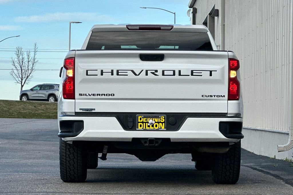 Used 2024 Chevrolet Silverado 1500 Custom w/ Turbomax Blackout Package image 5