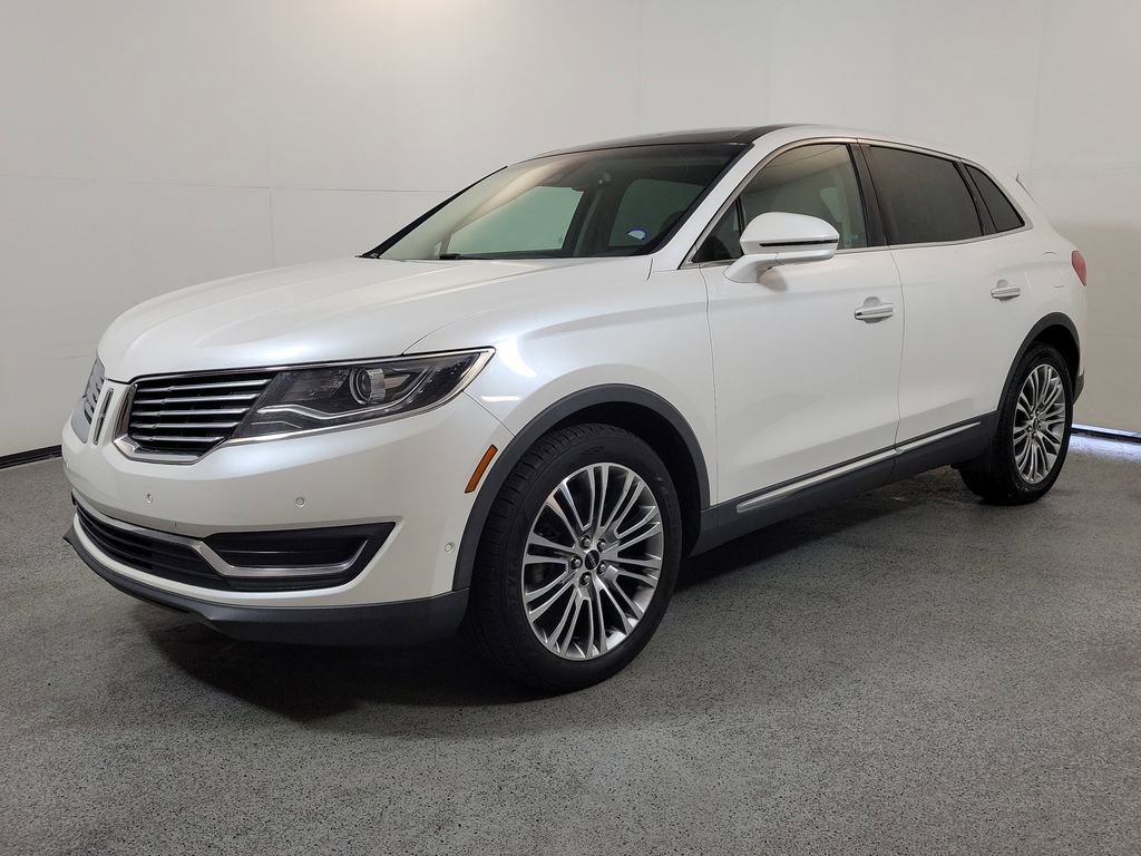 Used 2016 Lincoln MKX Reserve w/ Technology Package FWD image 3