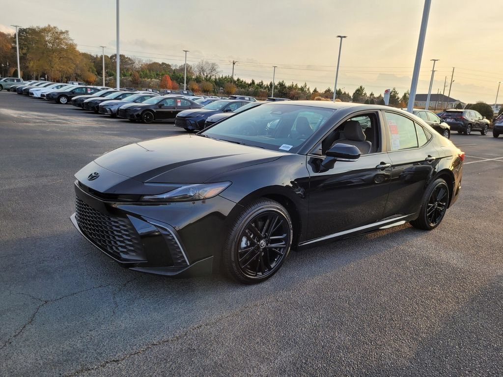 New 2026 Toyota Camry SE FWD image 3