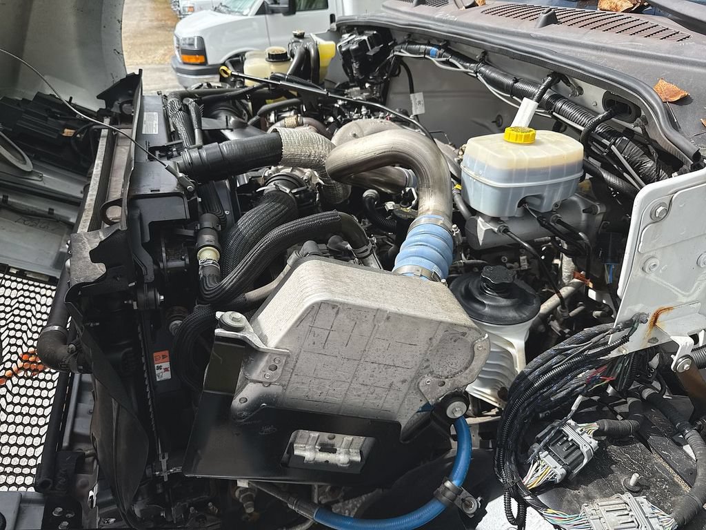 Used 2021 Ford F750 2WD Regular Cab Super Duty image 18