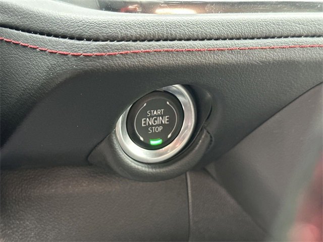 Used 2025 Chevrolet Suburban RST image 16