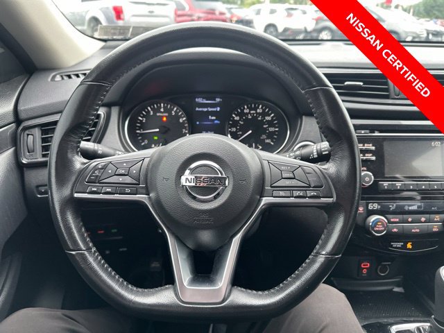 Used 2017 Nissan Rogue SV AWD/4WD image 19