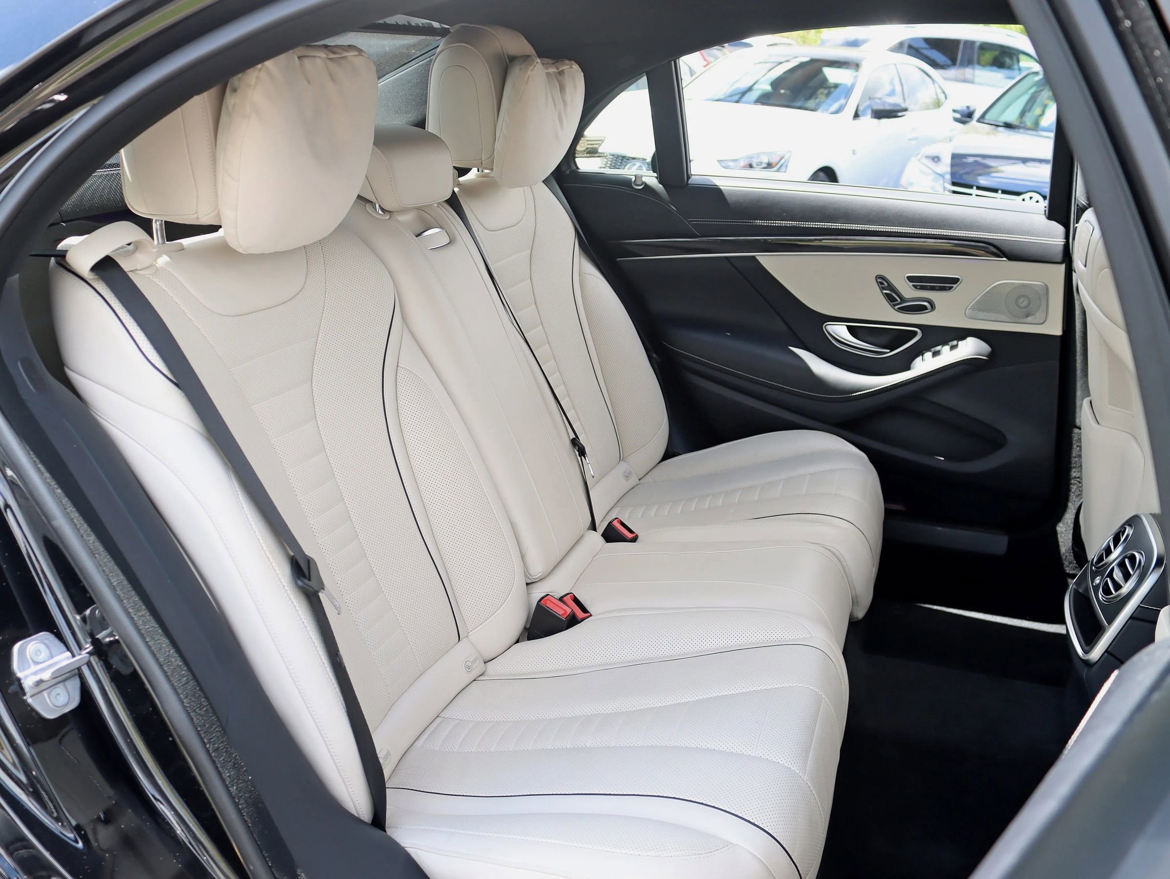 Used 2019 Mercedes-Benz S 560 Sedan image 36