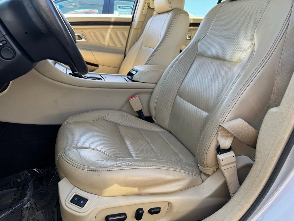 Used 2015 Ford Taurus Limited FWD image 6