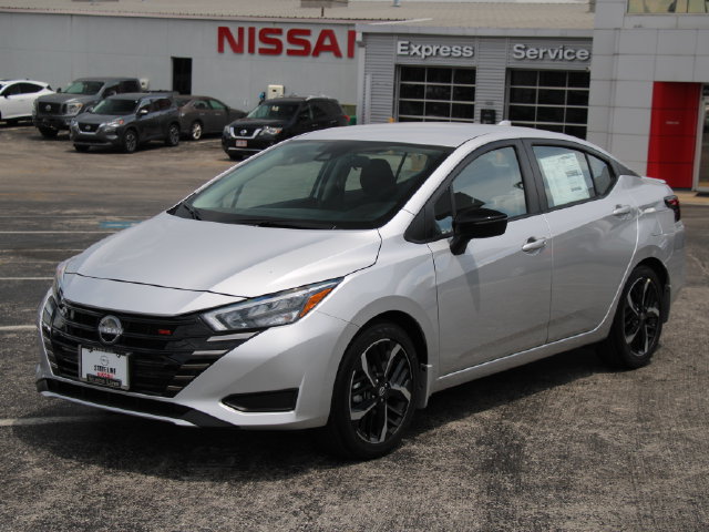 Certified 2025 Nissan Versa SR w/ Trunk Package FWD image 7