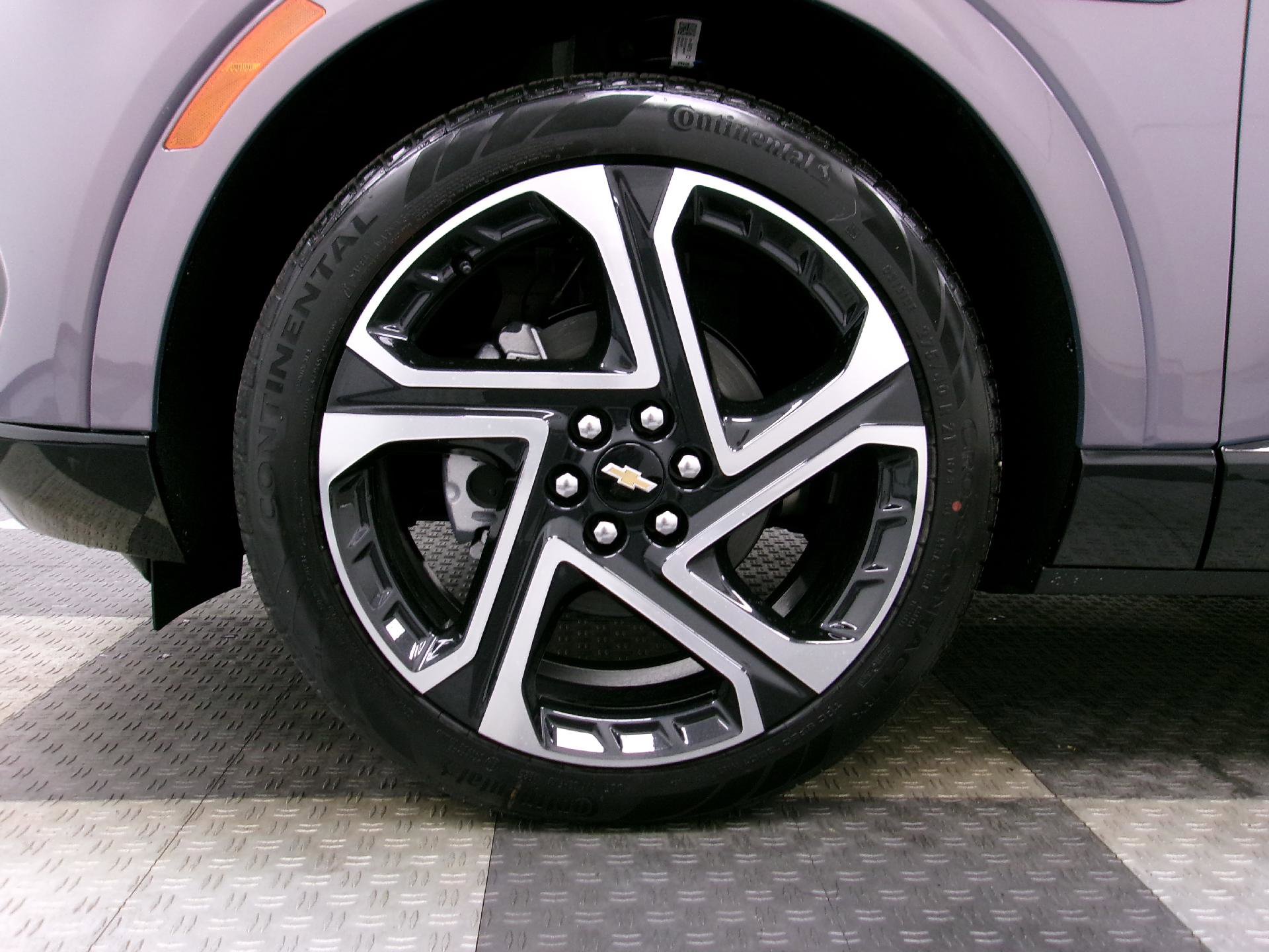 New 2026 Chevrolet Equinox EV LT w/ Convenience Package II image 18