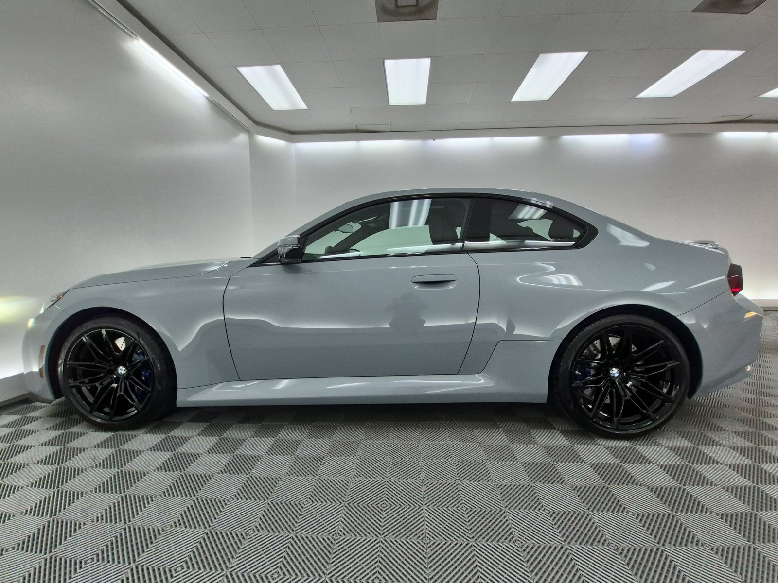 Used 2024 BMW M2 w/ Lighting Package RWD image 2