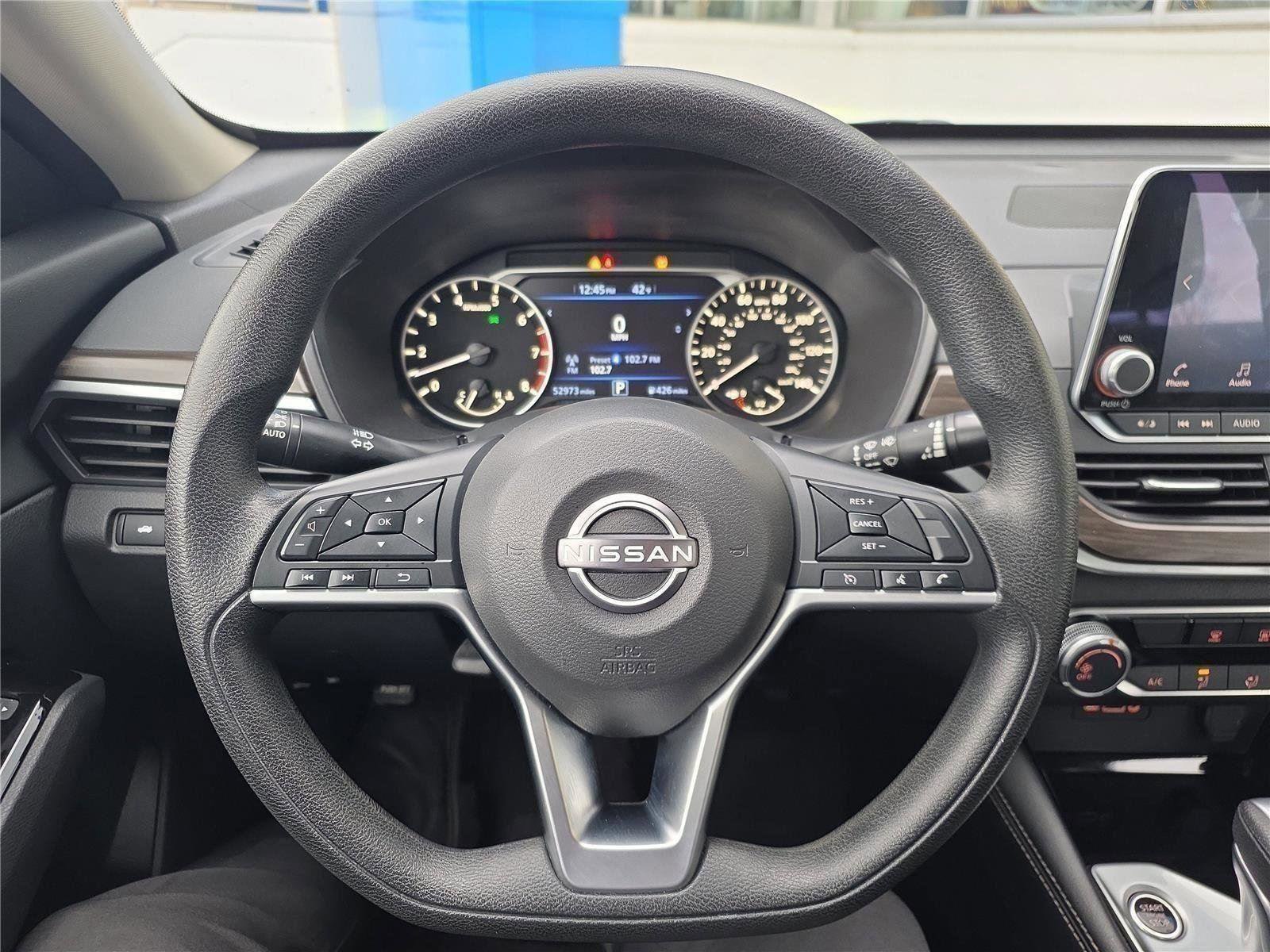 Used 2023 Nissan Altima 2.5 SV FWD image 16