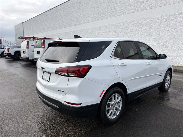 Used 2023 Chevrolet Equinox LT image 3