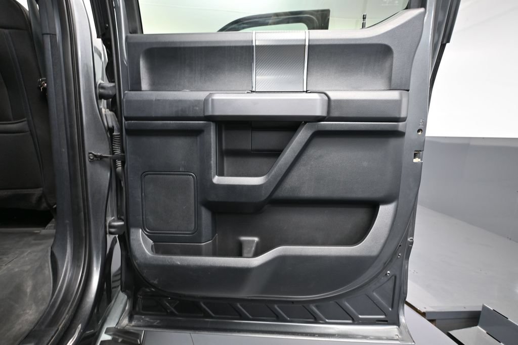 Used 2019 Ford F150 XLT w/ Equipment Group 302A Luxury AWD/4WD image 34