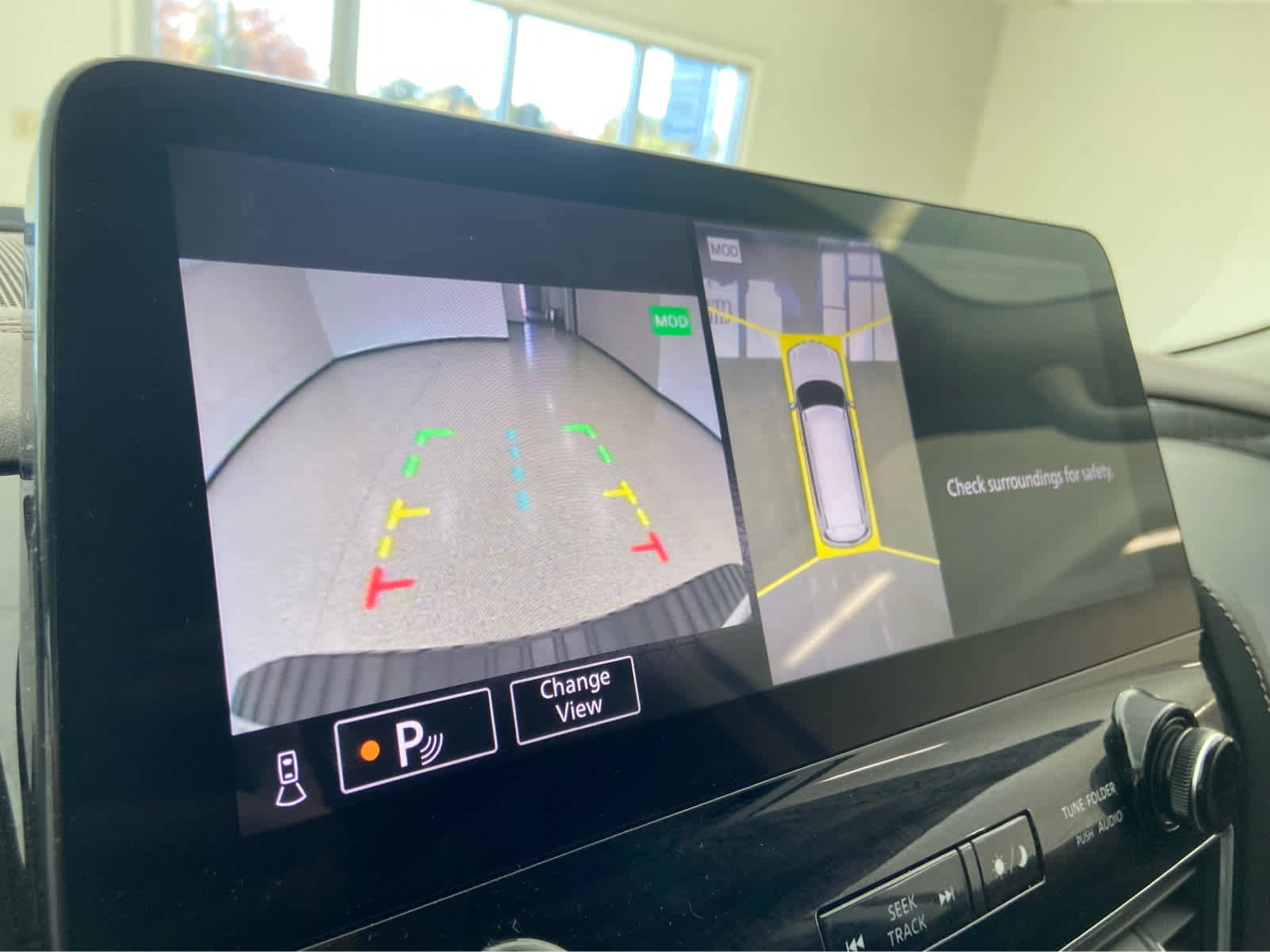 Used 2024 Nissan Armada Platinum w/ Captain's Chairs Package image 37