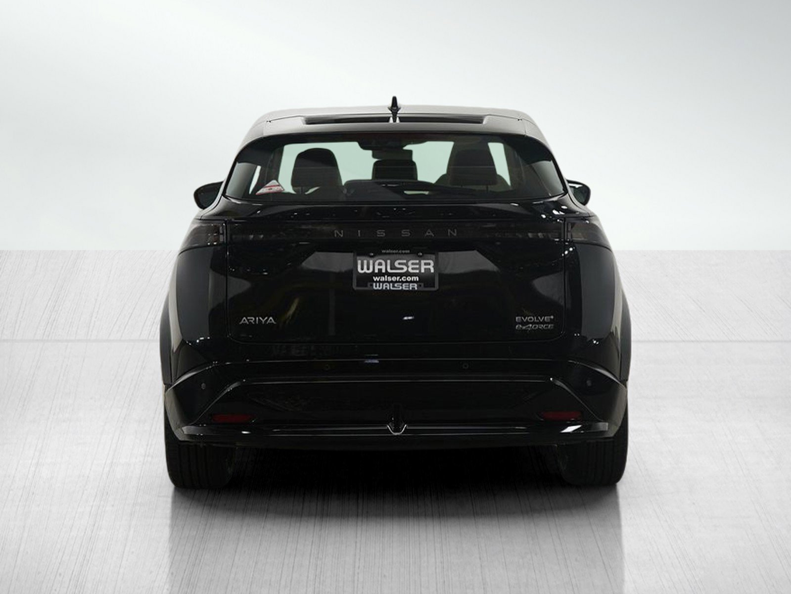 Used 2023 Nissan Ariya AWD image 4