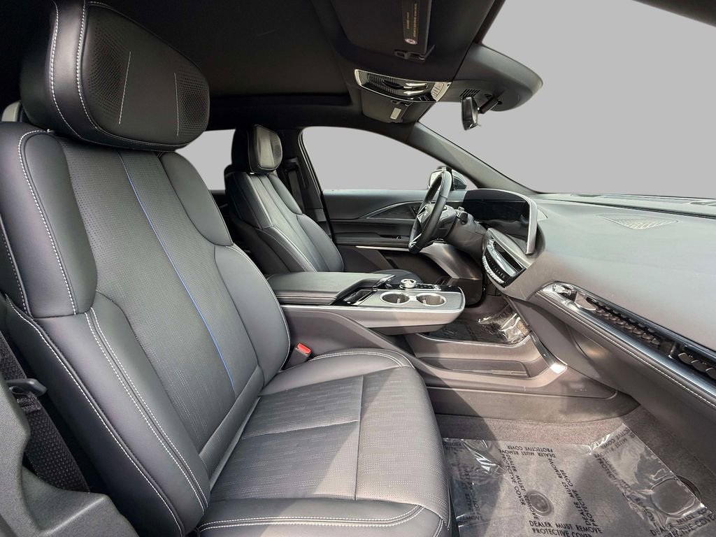 Used 2024 Cadillac Lyriq Luxury w/ LPO, Floor Liner Package image 15