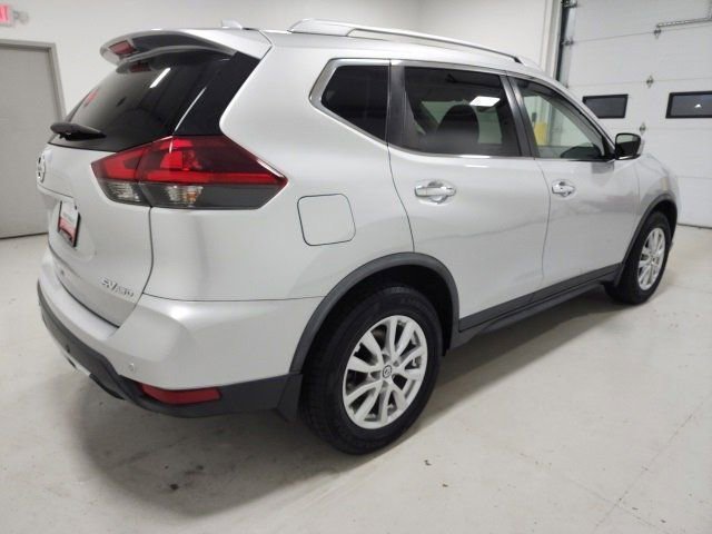 Used 2020 Nissan Rogue SV image 11