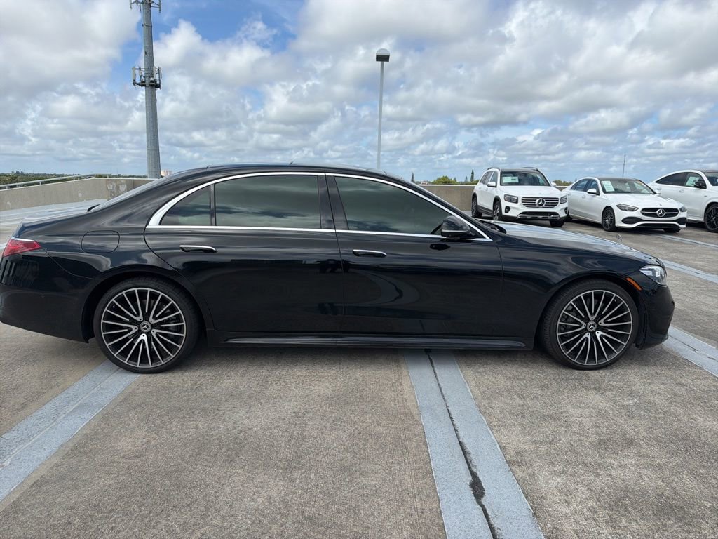 Certified 2022 Mercedes-Benz S 580 4MATIC Sedan image 3