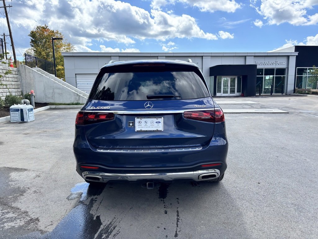 Used 2025 Mercedes-Benz GLS 580 4MATIC image 6