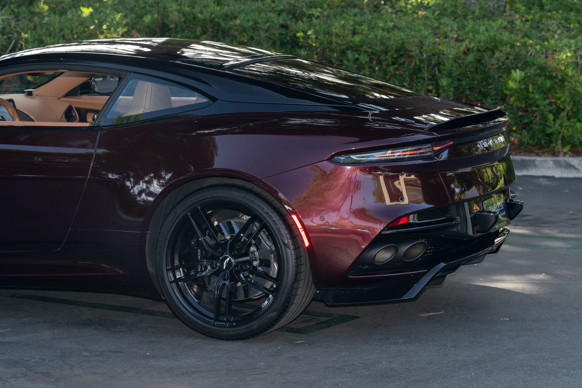 Used 2020 Aston Martin DBS Superleggera RWD image 6