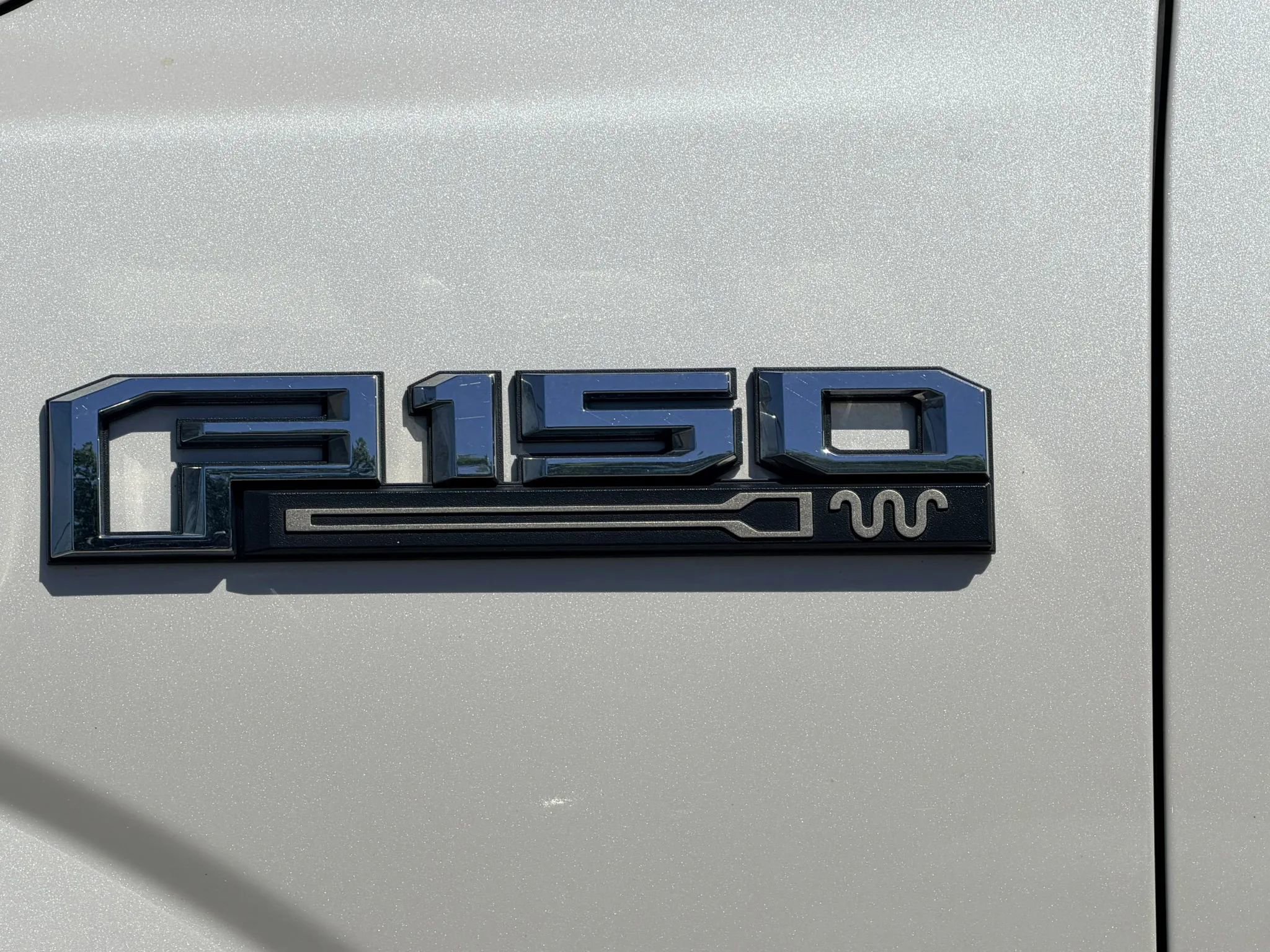Used 2015 Ford F150 King Ranch w/ Equipment Group 601A Luxury AWD/4WD image 3
