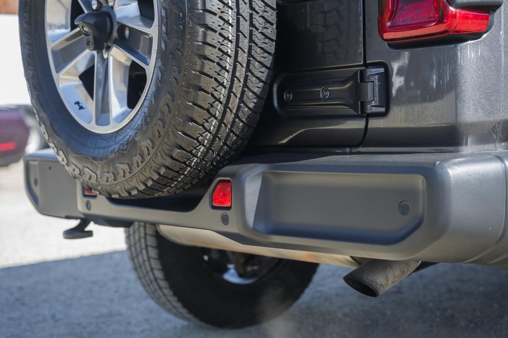 Used 2020 Jeep Wrangler Unlimited Sahara image 7