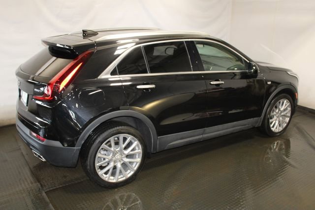Certified 2023 Cadillac XT4 Luxury w/ Cold Weather Package image 5