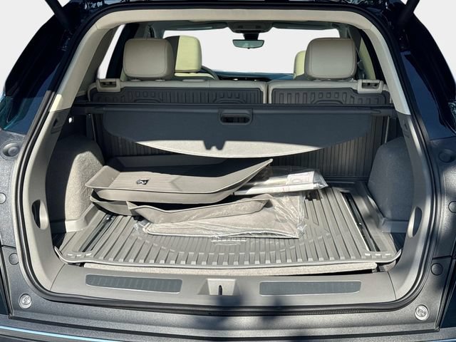 New 2026 Cadillac XT5 Premium Luxury w/ Driver Assist Package AWD/4WD image 5