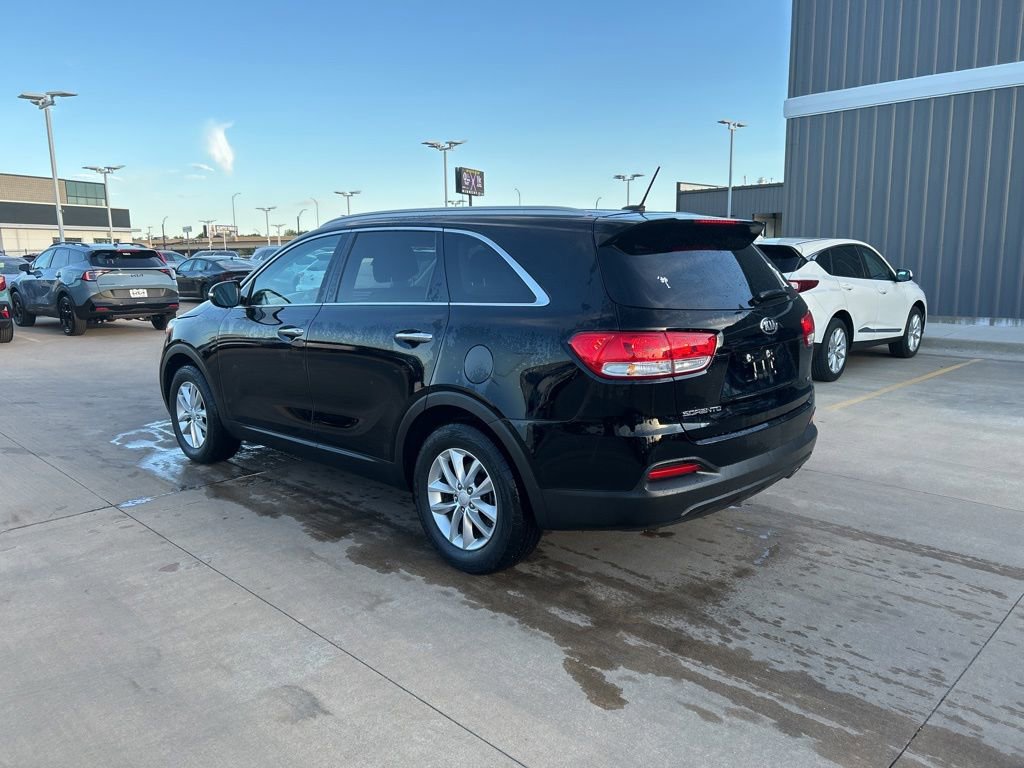 Used 2017 Kia Sorento LX FWD video 2