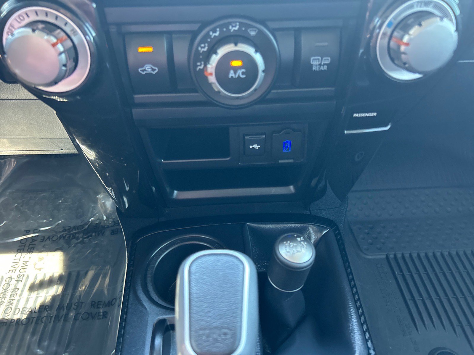 Used 2024 Toyota 4Runner TRD Off-Road Premium w/ Off Road Premium Plus Package AWD/4WD image 30