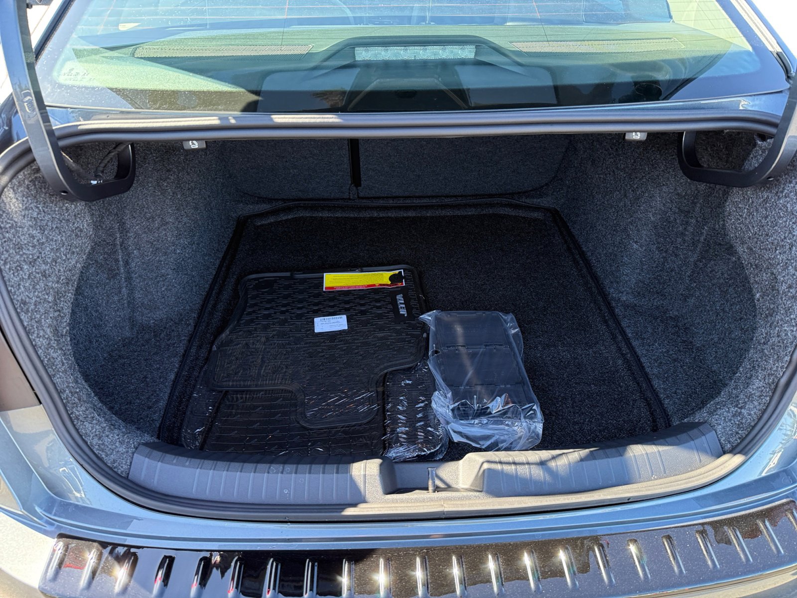 New 2025 Volkswagen Jetta SE image 17