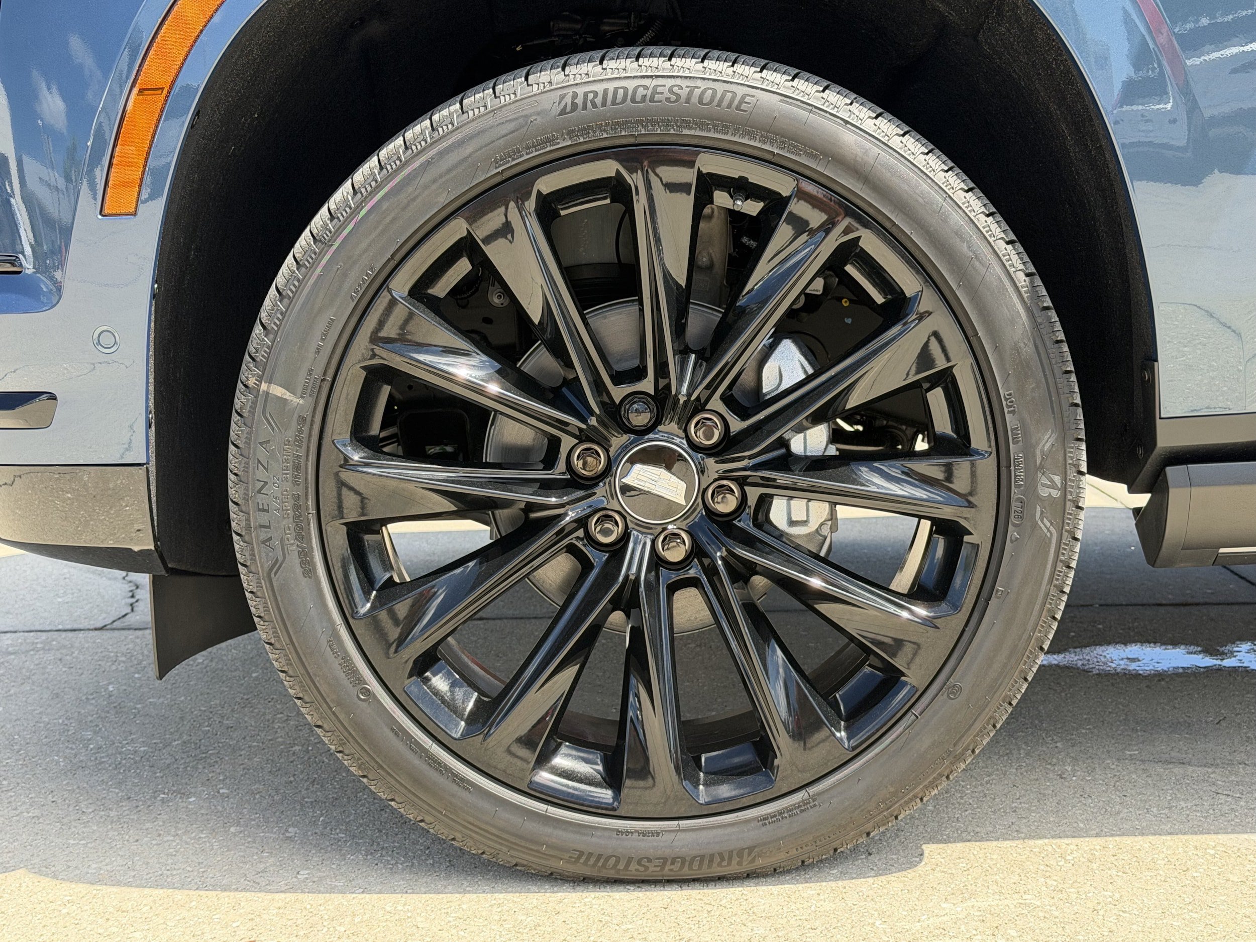 New 2026 Cadillac Escalade ESV Platinum Sport w/ LPO, ONYX Package AWD/4WD image 33