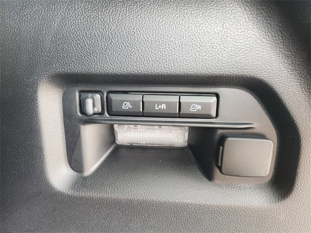 Used 2025 Ford Explorer ST RWD image 35