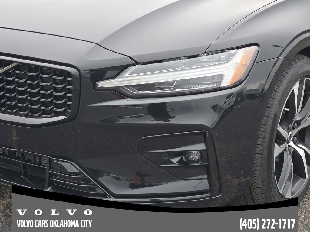 Used 2024 Volvo S60 B5 Core FWD image 8