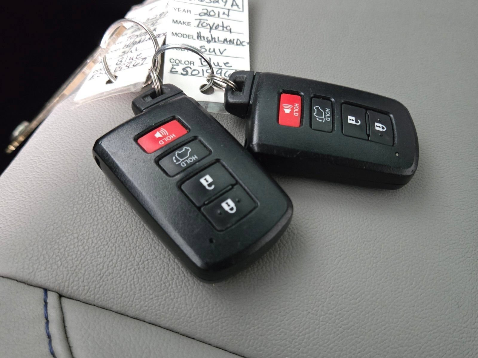 Used 2014 Toyota Highlander XLE FWD image 30