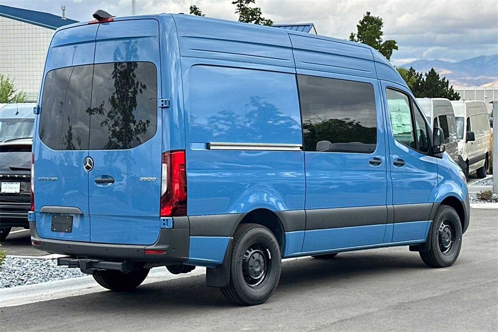 Used 2024 Mercedes-Benz Sprinter 144 Cargo image 5