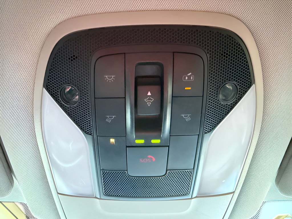 Used 2023 INFINITI QX50 Luxe FWD image 28