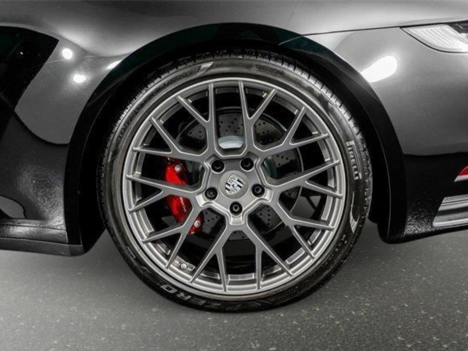 Used 2024 Porsche 911 Carrera 4 GTS AWD/4WD image 20