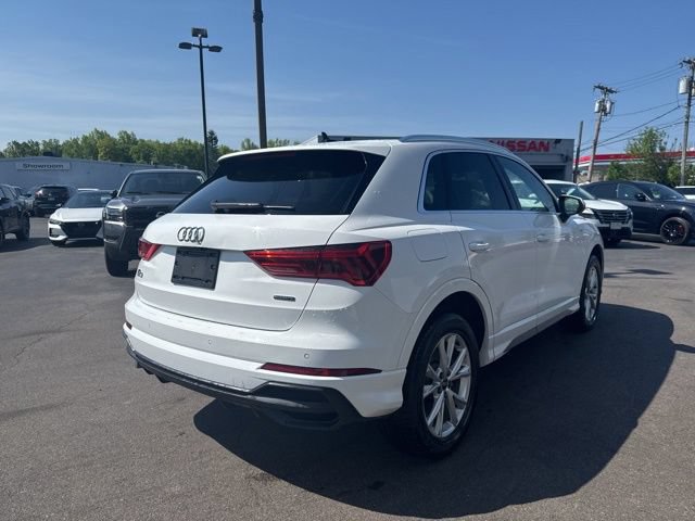 Used 2024 Audi Q3 2.0T Premium AWD/4WD image 2