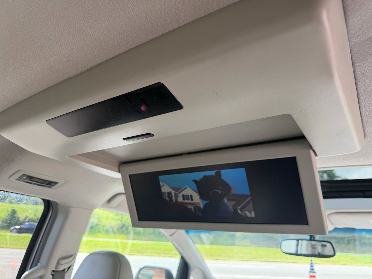 Used 2011 Toyota Sienna XLE w/ Premium Pkg FWD image 24