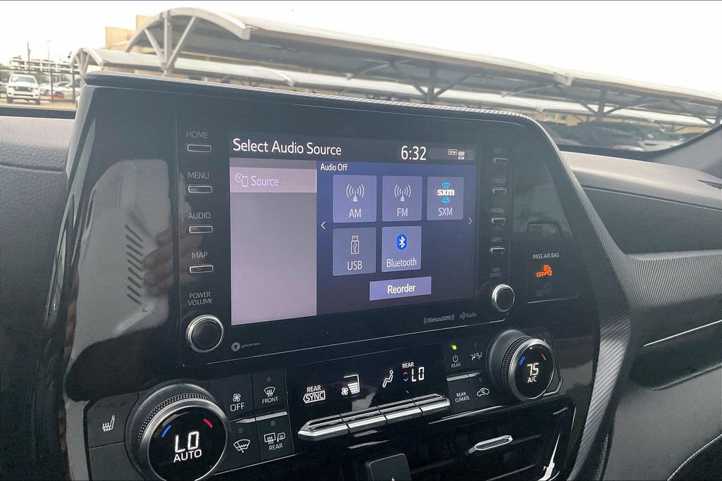 Used 2021 Toyota Highlander XSE FWD image 20