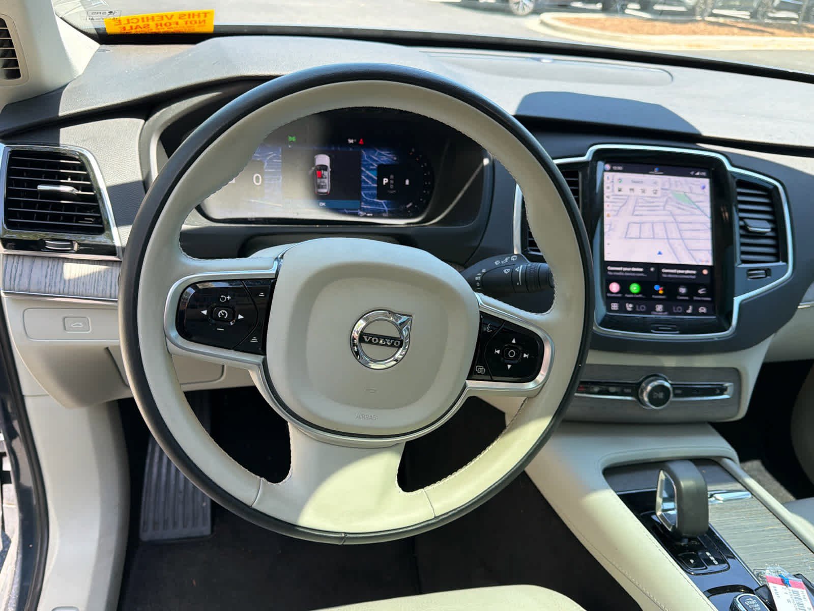 Used 2023 Volvo XC90 B6 Plus image 27