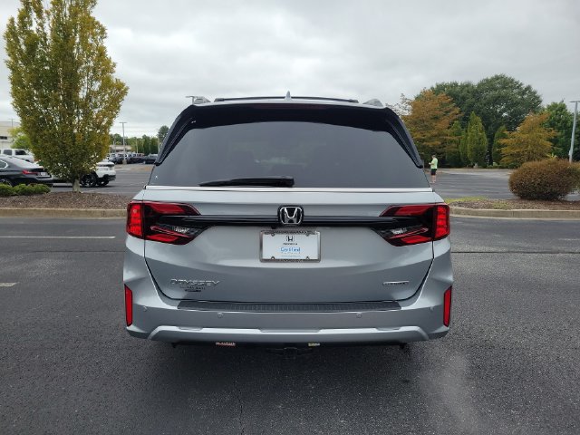 Used 2025 Honda Odyssey Touring image 5