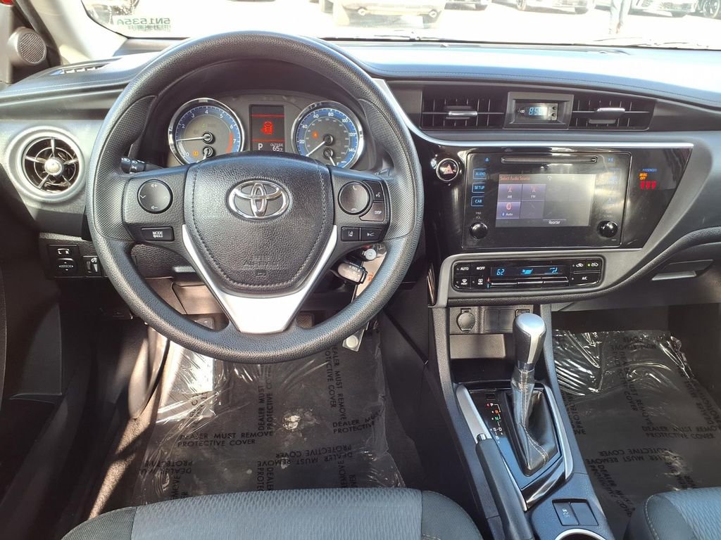 Used 2019 Toyota Corolla LE image 11