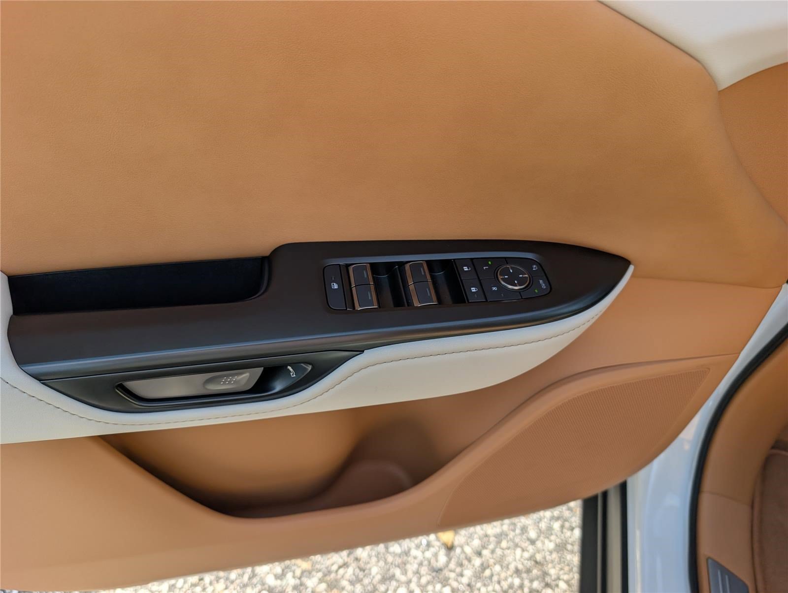 New 2026 Lexus RZ 450e AWD image 15