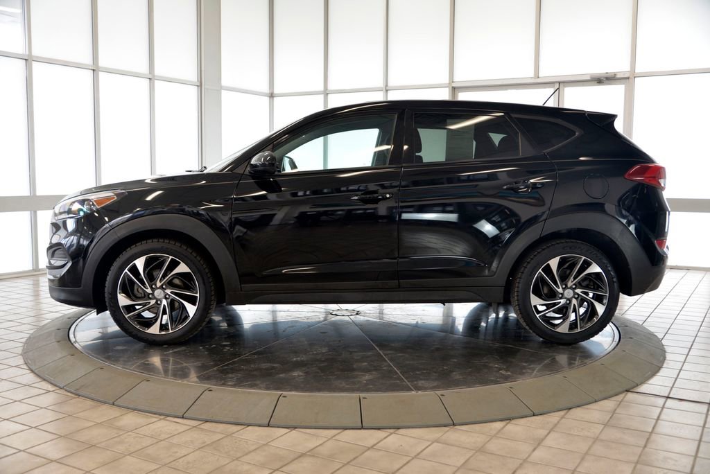 Used 2018 Hyundai Tucson SE w/ Cargo Package FWD image 5