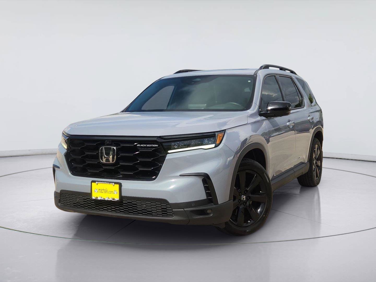 Used 2025 Honda Pilot Black Edition image 1